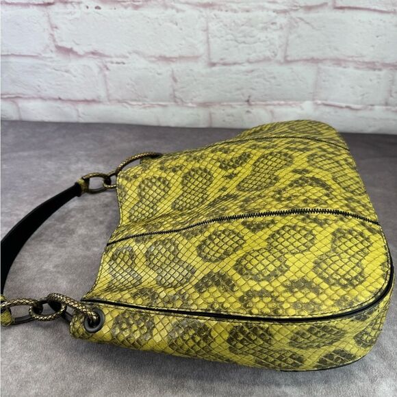 Bottega Veneta Small Dahlia Loop Anaconda Shoulder Bag Green - Picture 6 of 16